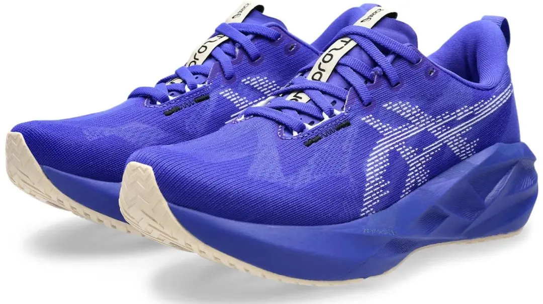 ASICS Novablast 5 Hardloopschoen