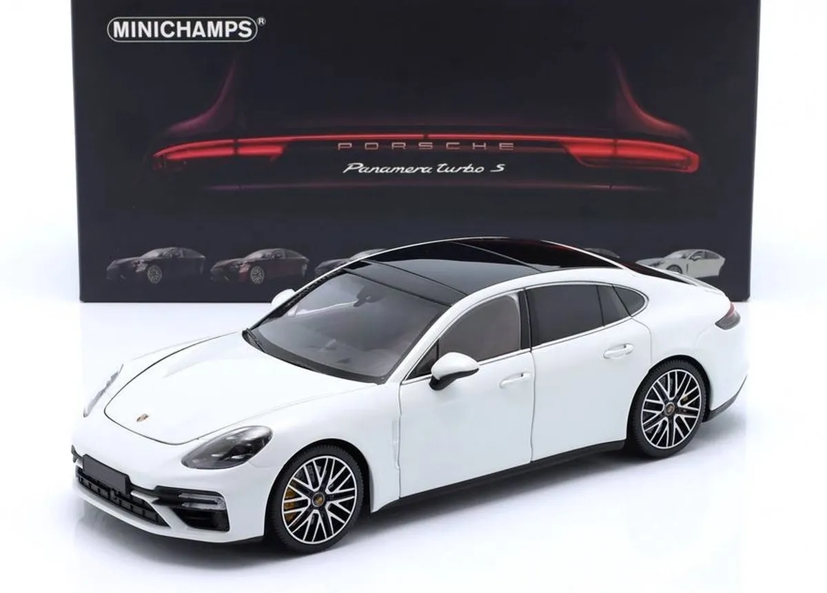 Porsche Panamera Turbo S 1:18 Minichamps