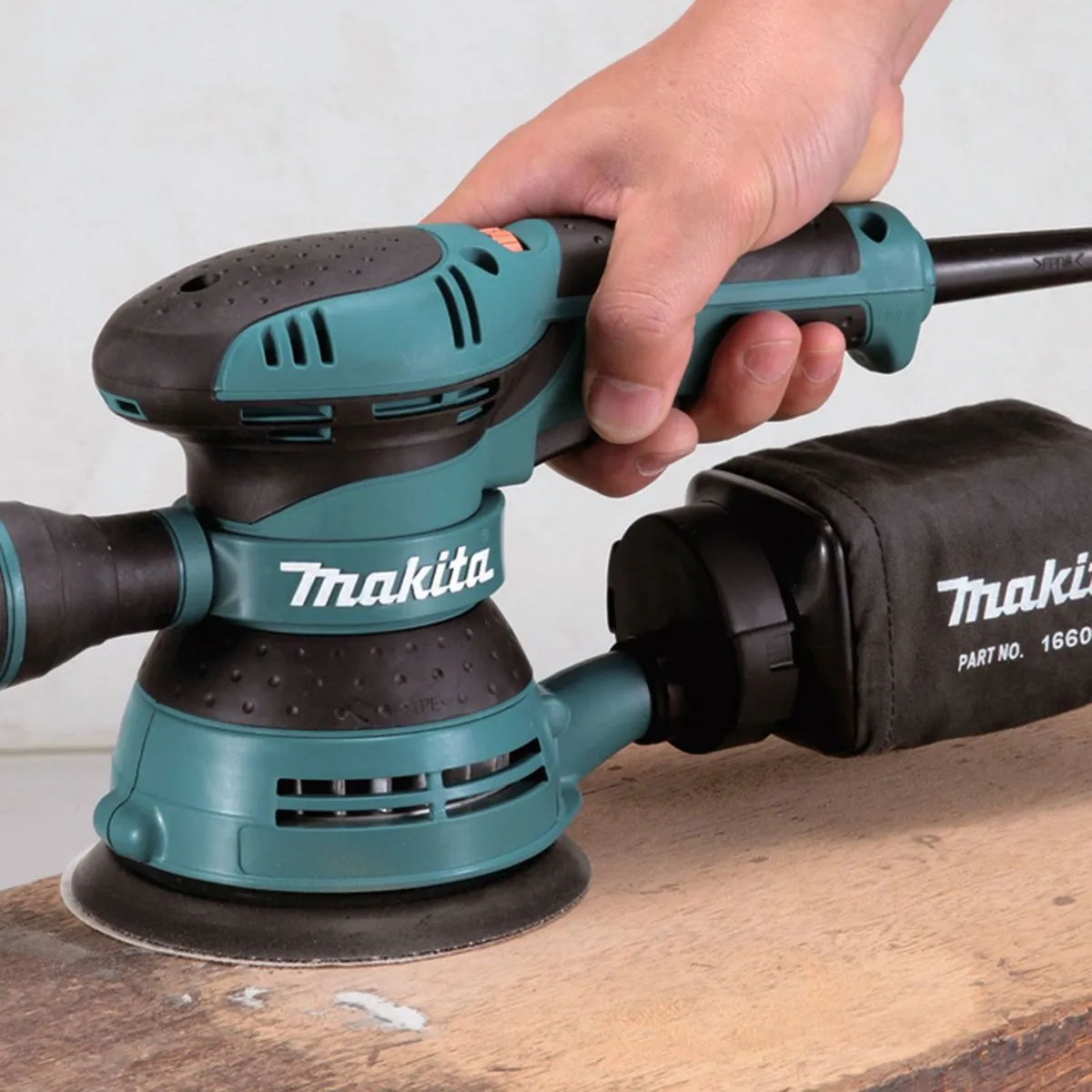 Makita BO5041J Excentrische Schuurmachine 300W - 125mm