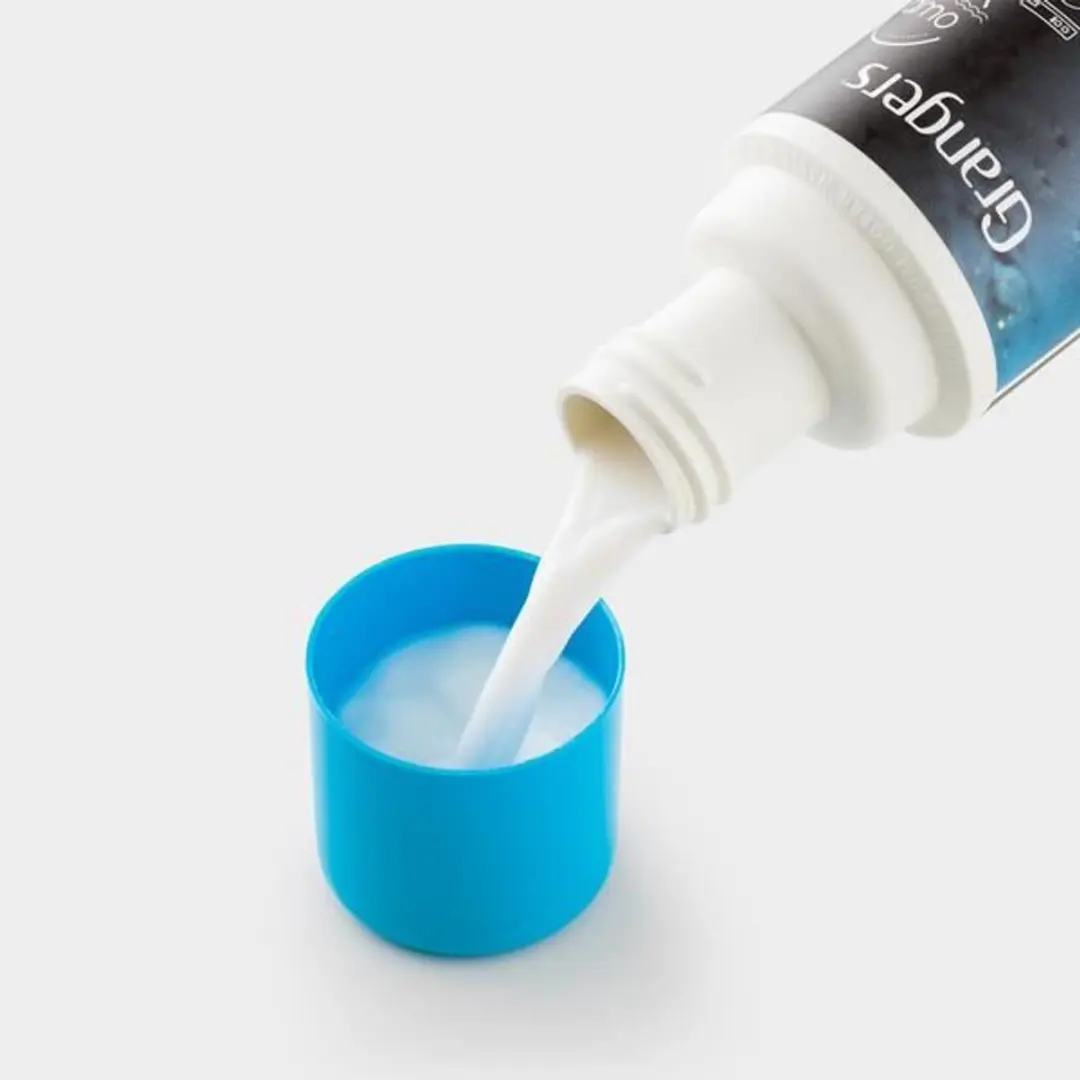 Grangers Wash & Repel Down 2 in 1 Onderhoudsmiddel - 300ml - afbeelding 2 van 3