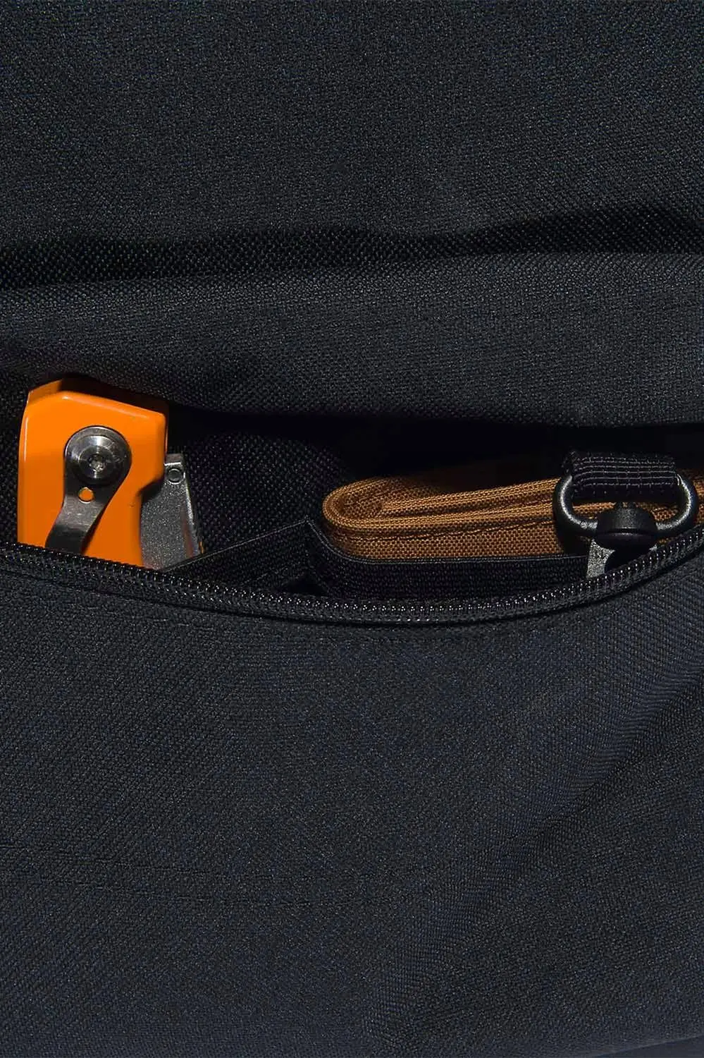 Carhartt Classic Laptop Daypack Rugzak 21L - Zwart - afbeelding 2 van 6