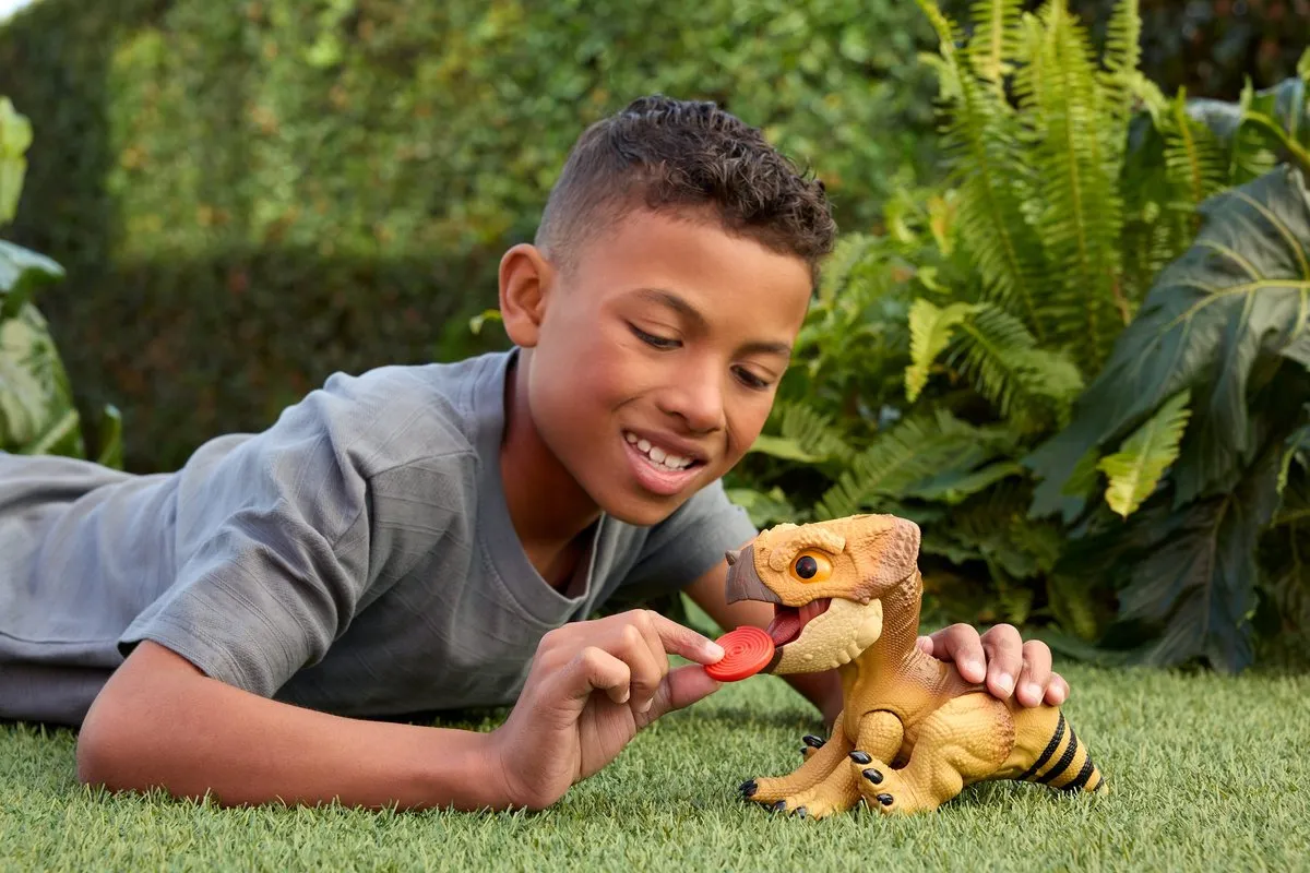 Jurassic World Rebirth Aquilops Beschermdier - Dolores MATTJGC01 - Met geluiden - afbeelding 6 van 6