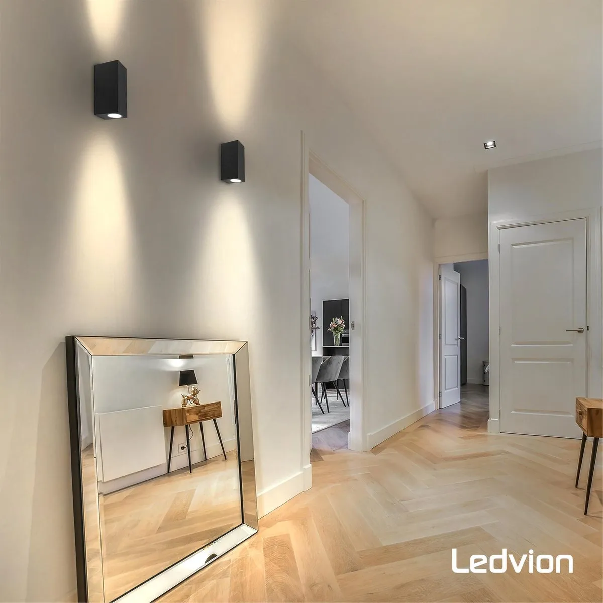 LEDVION LED Wandlamp Dimbaar GU10 IP54 - 2x235W - Zwart