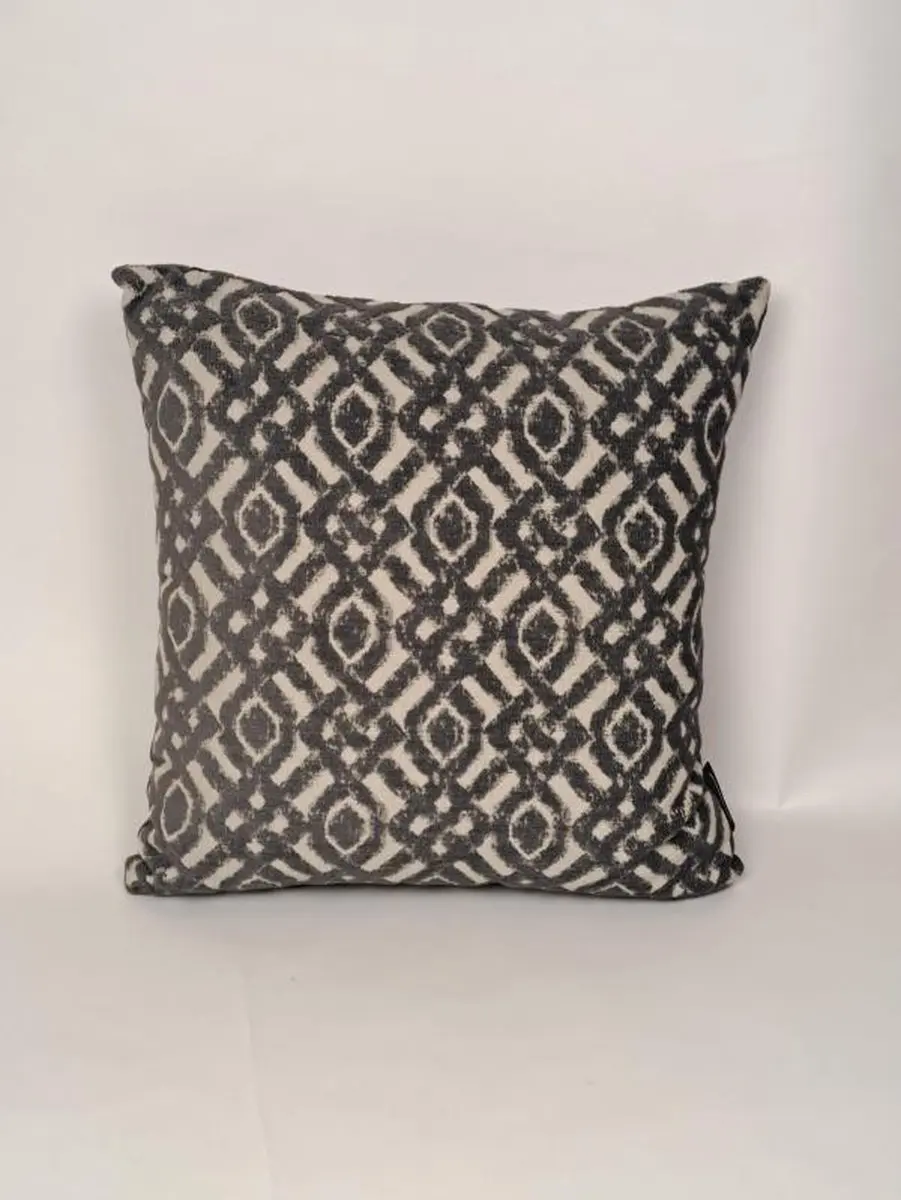 Madison sierkussen 45x45cm Eye Black