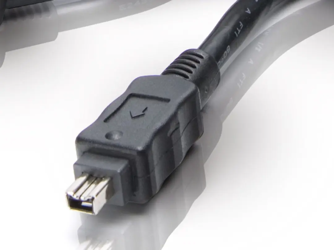 Conceptronic CC44FW18 FireWire Kabel 4-pin - 1,8m - Zwart - afbeelding 2 van 3