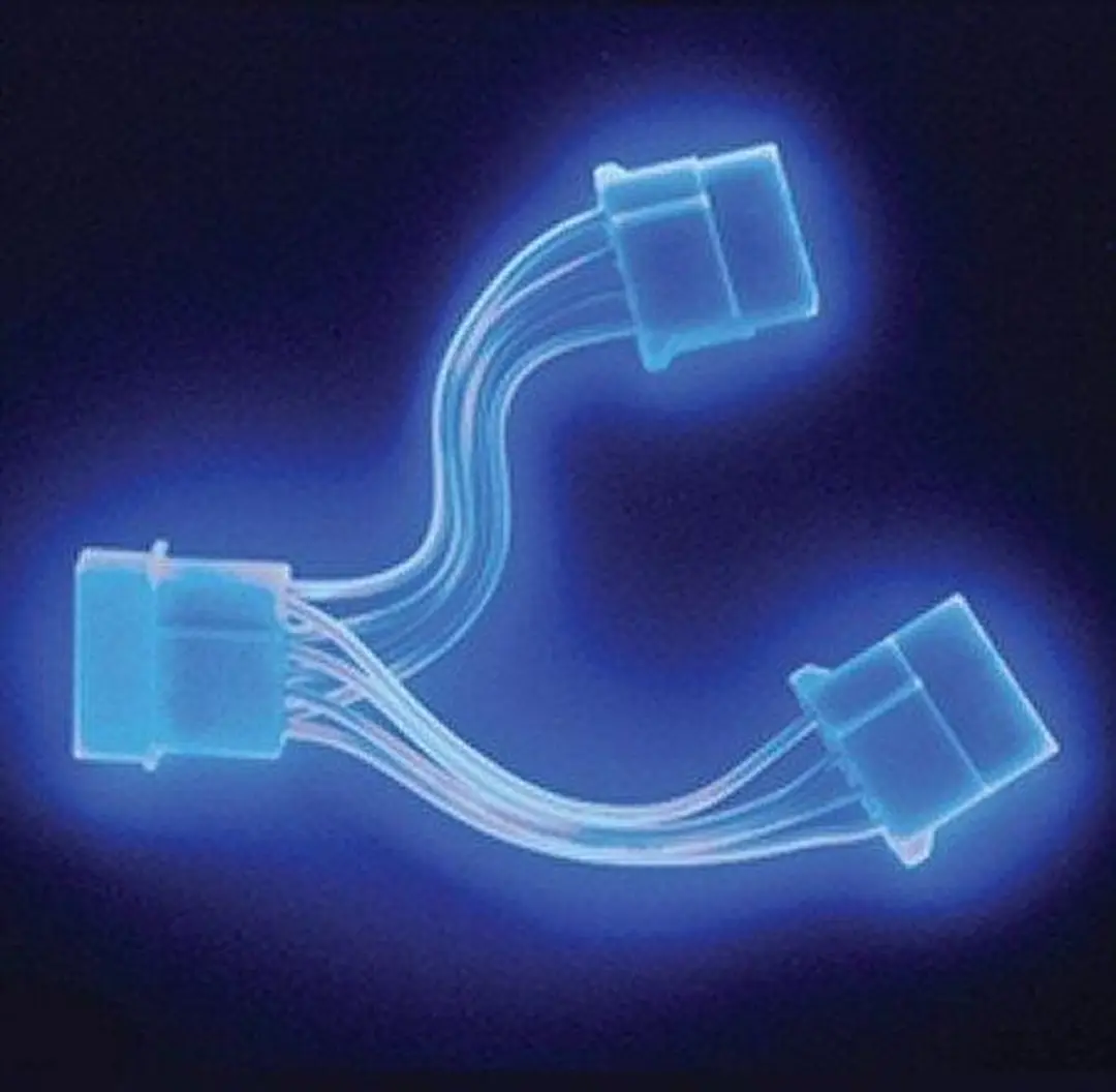 Akasa Power Splitter UV Blue