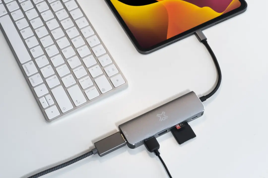 XtremeMac XWH-HUB6-13 USB-C Hub - 6 Ports - Grijs - afbeelding 4 van 6