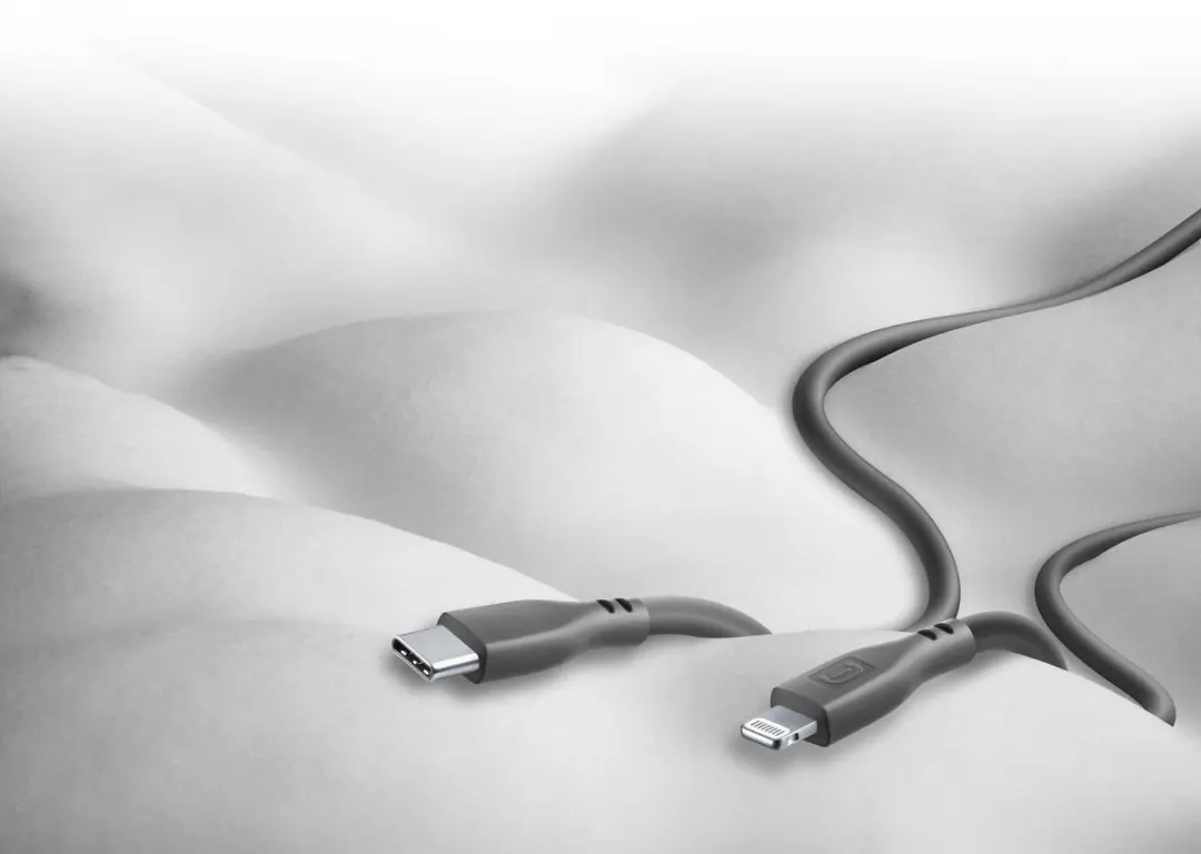 Cellularline USBDATASOFTC2LMFIK Soft Kabel - 1,2m - Zwart - afbeelding 4 van 5