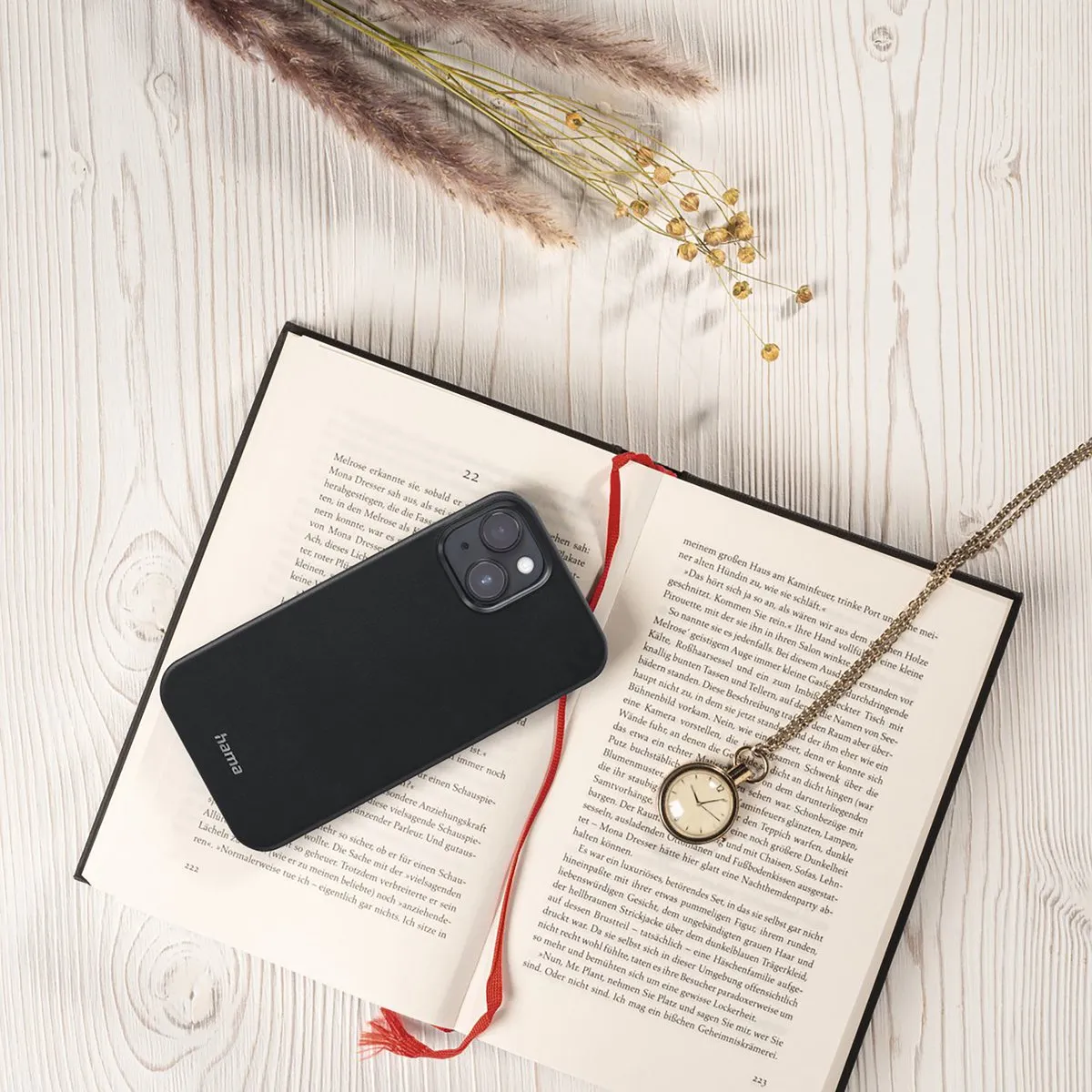 Hama MagCase Finest Sense Cover iPhone 14 - MagSafe - Zwart - afbeelding 5 van 6