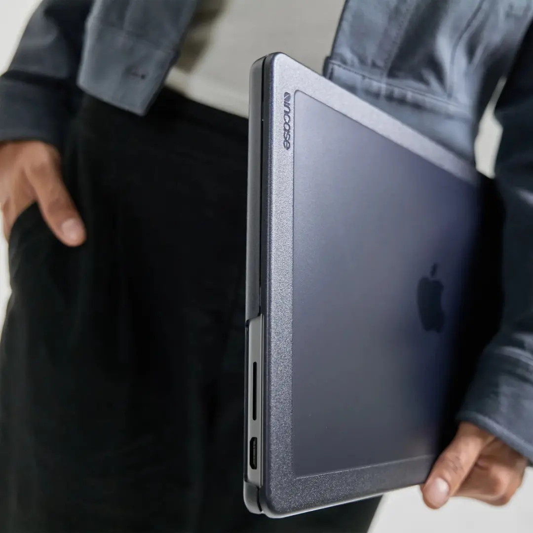 Incase Edge Hardshell Hoesje MacBook Pro 14 INMB200753-CLR - Transparant - afbeelding 3 van 6