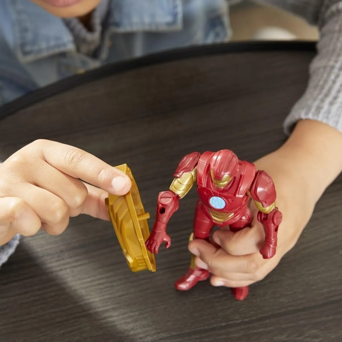 Hasbro Marvel Avengers F16655X0 Actiefiguur - Goud/Rood