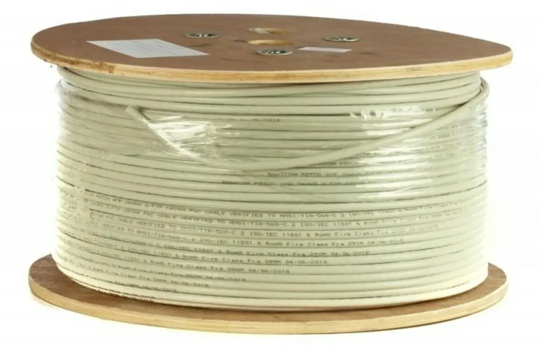 Danicom DC-SFTP6A-305S-B2CA Netwerkkabel
