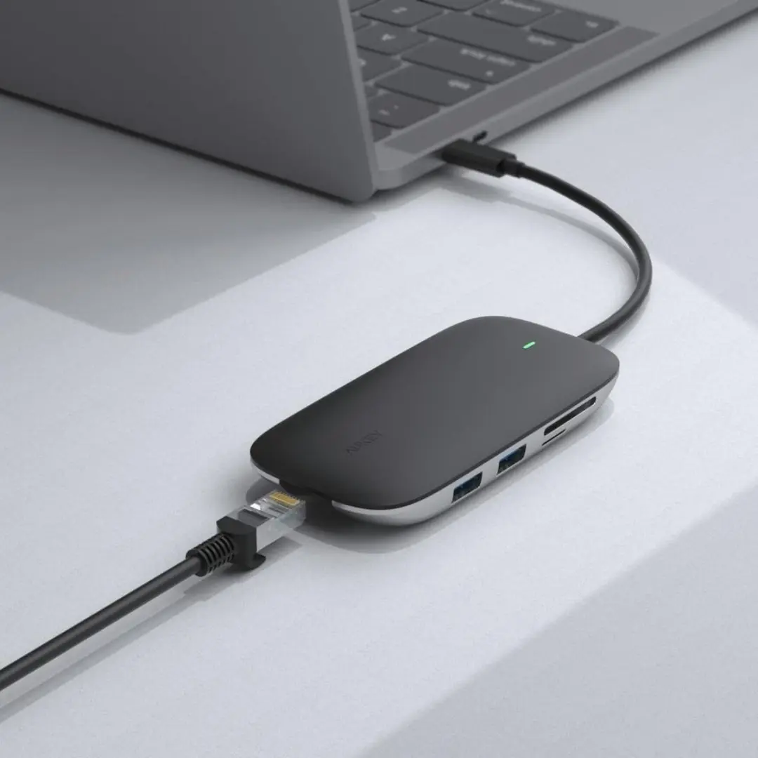 Aukey Unity Series 8-in-1 USB-C Hub - Zwart - afbeelding 5 van 6