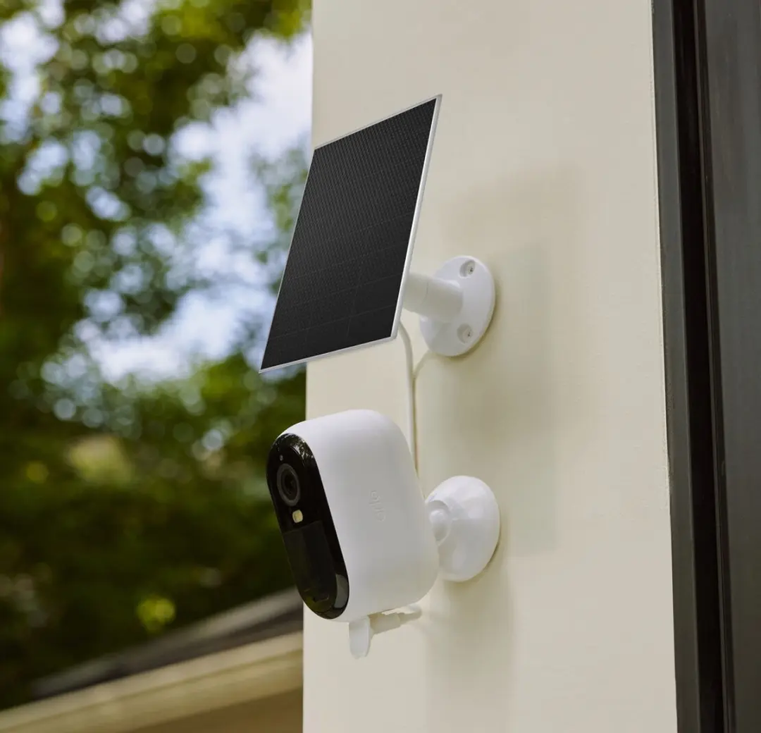 Arlo Universeel Zonnepaneel Oplader (VMA7600-10000S) - afbeelding 2 van 3