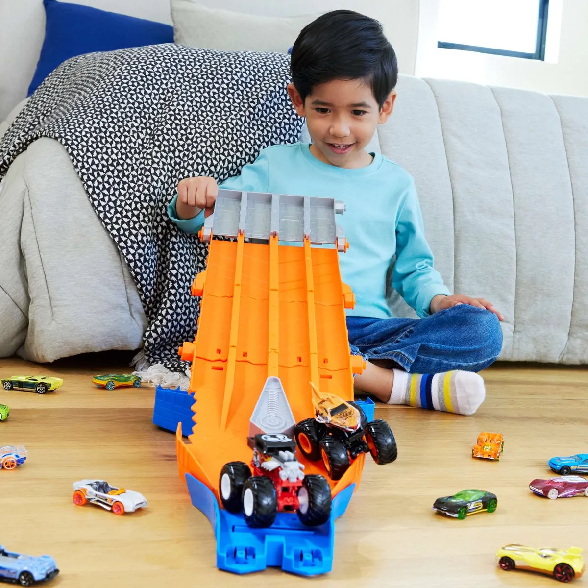 Hot Wheels Monstertrucks Racen en Slopen JFR07 - Meerkleurig - afbeelding 6 van 6