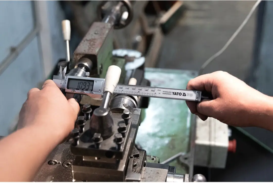 Yato YT-7201 Digitale Schuifmaat 150mm - afbeelding 3 van 3