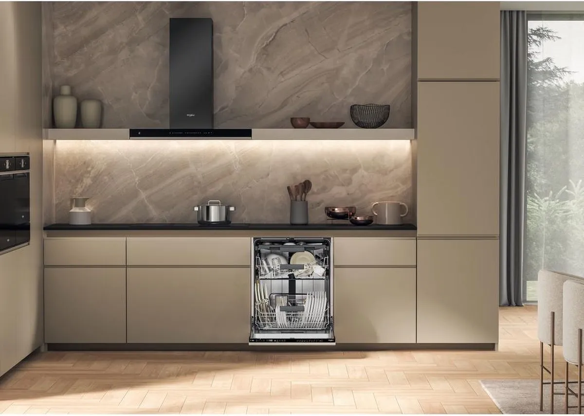 Whirlpool WH7IPA15BM6L0 Volledig Ingebouwde Vaatwasser 15 Couverts
