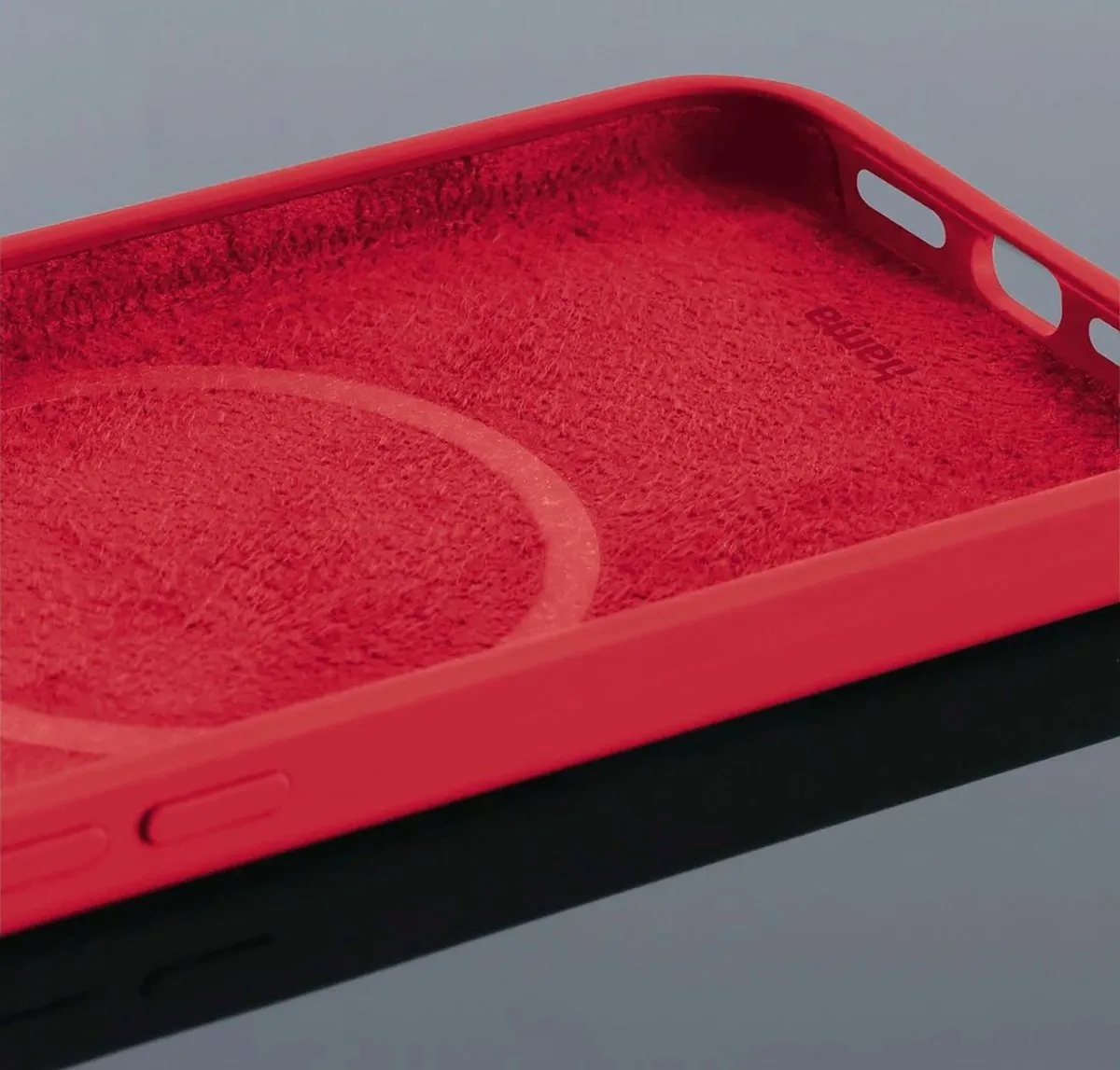 Hama MagCase Finest Feel Pro Hoesje iPhone 14 Plus - Rood
