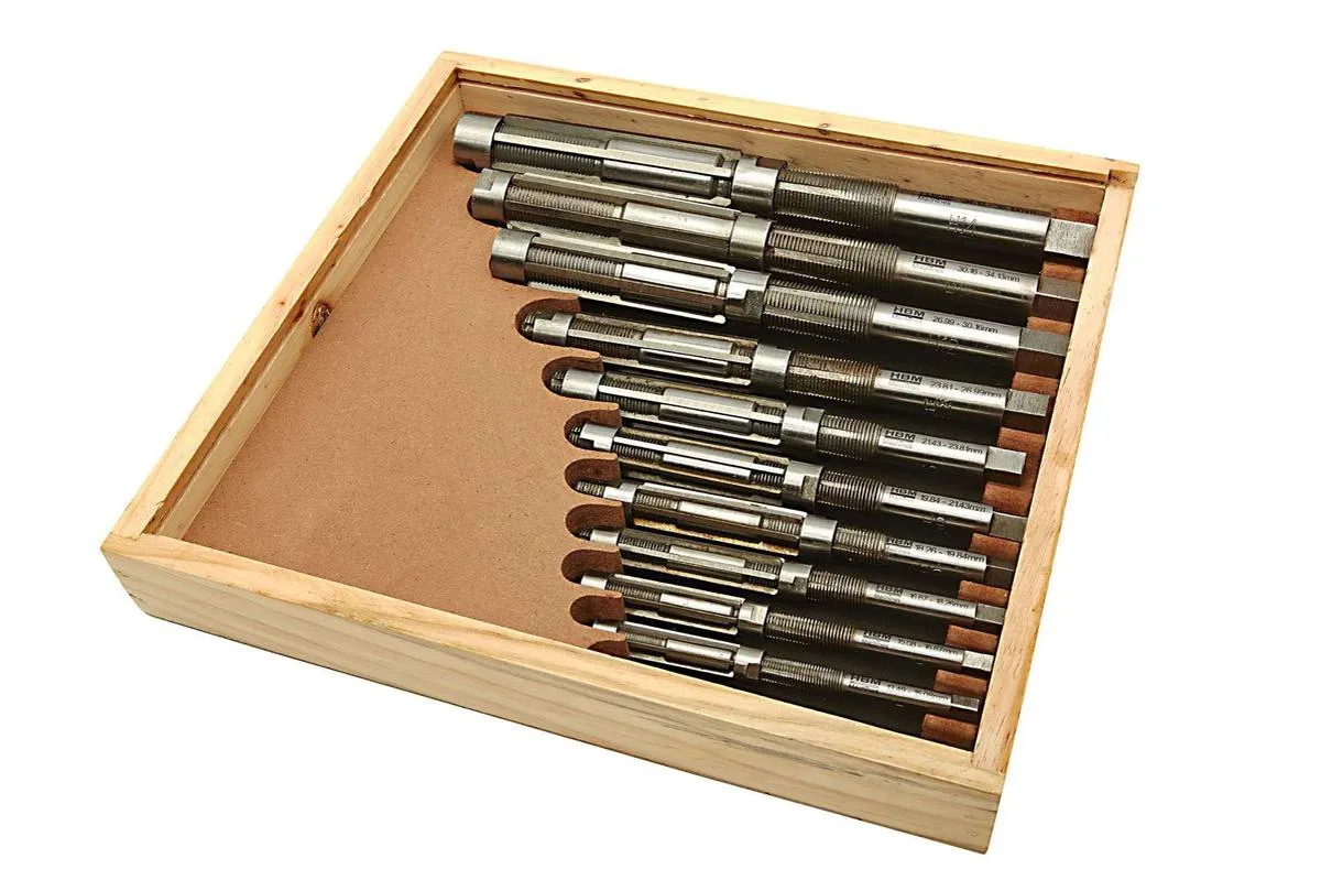 HBM 11-delige Verstelbare Ruimerset 12-35mm Metaal
