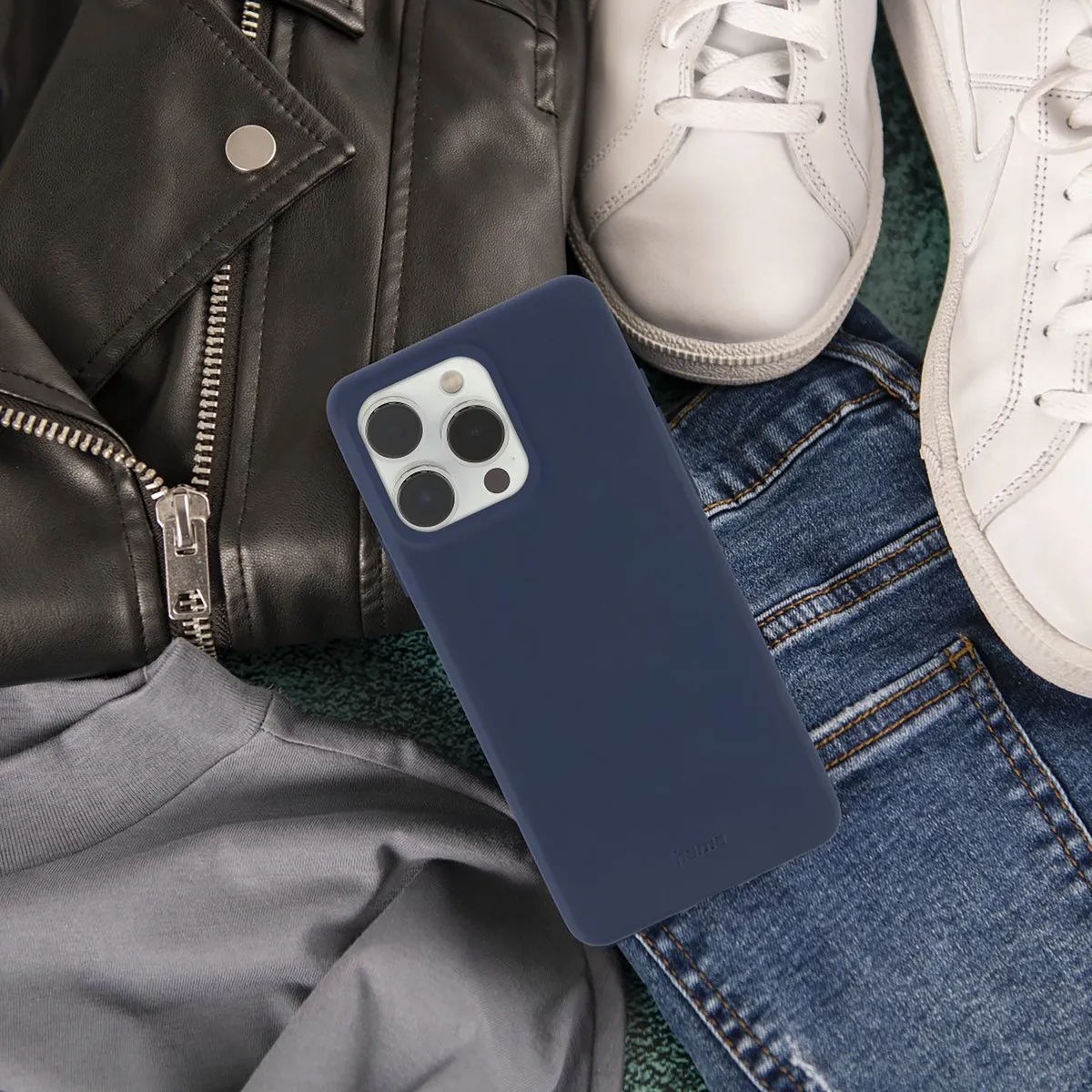 Hama Finest Feel Hoesje iPhone 14 Plus - Blauw