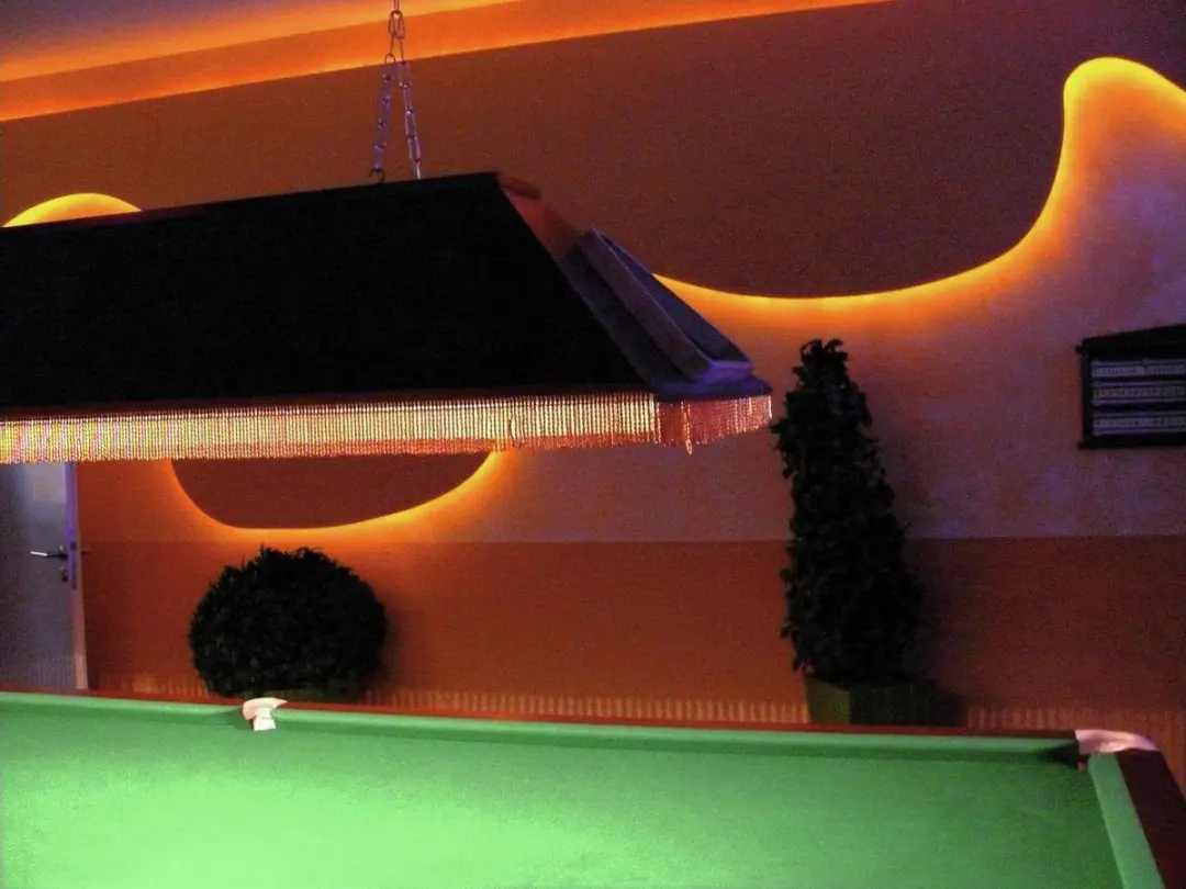 Eurolite RUBBERLIGHT LED RL1-230V Lichtslang - 9m - Geel - afbeelding 2 van 5