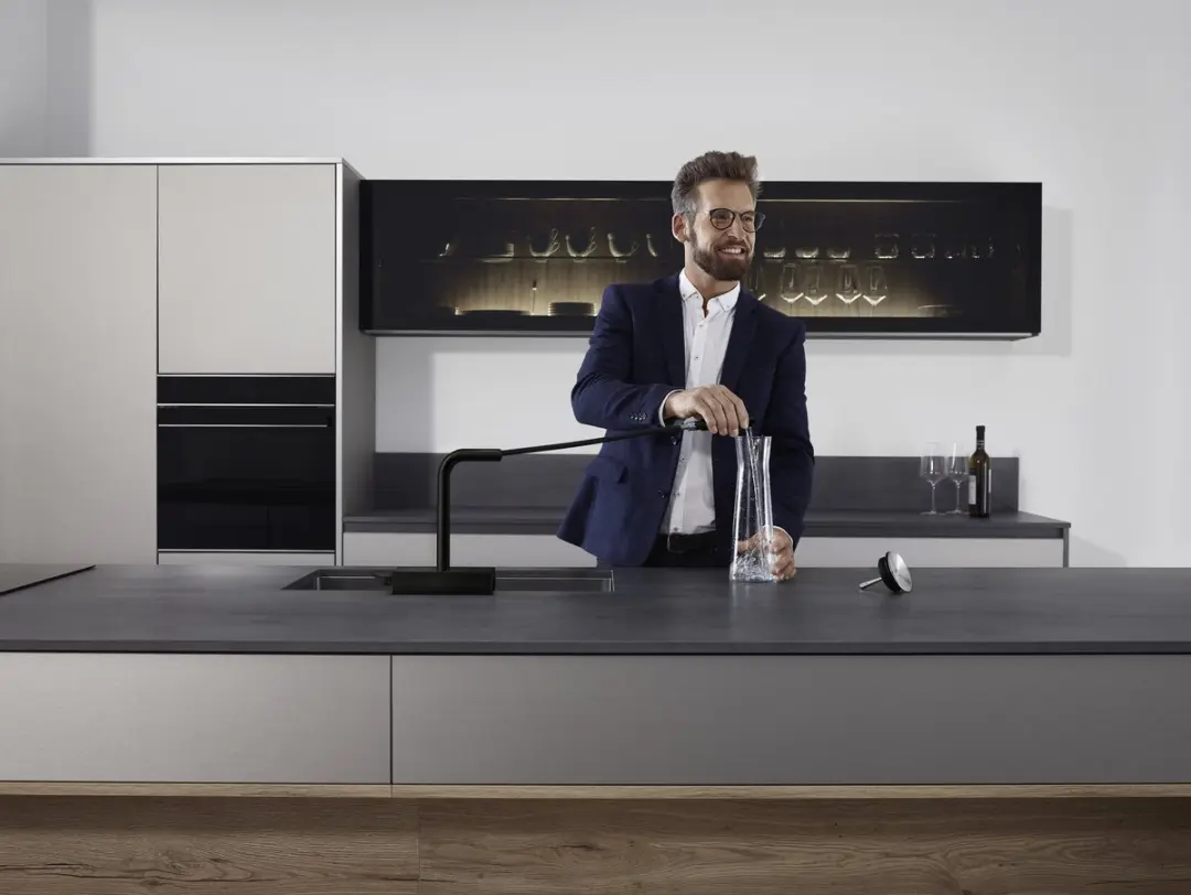 Hansgrohe Aquno Select M81 73836670 Keukenkraan - Mat Zwart - afbeelding 4 van 5