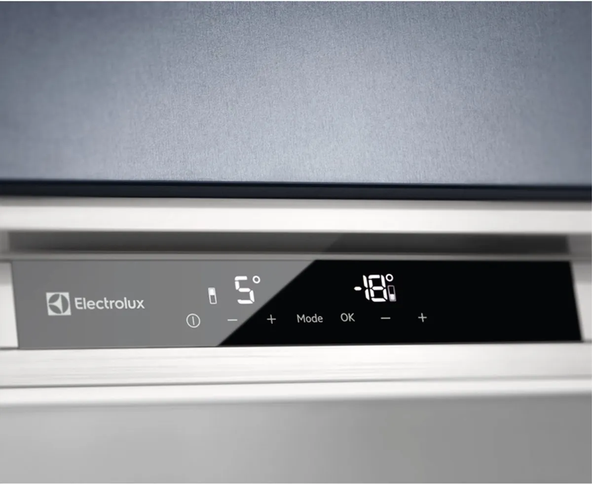Electrolux LNS8TE19S Inbouwkoelkast 269L - 4 Plateaus, 2 Groentelades