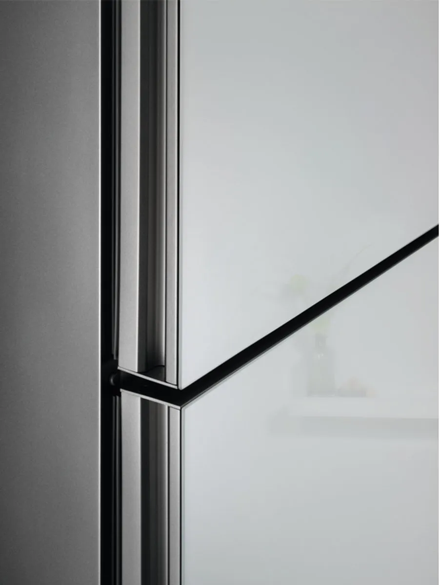 Electrolux LNT7ME34G1 Koel/Vriescombinatie 366L - 8 Kg/24h Invries - afbeelding 6 van 6