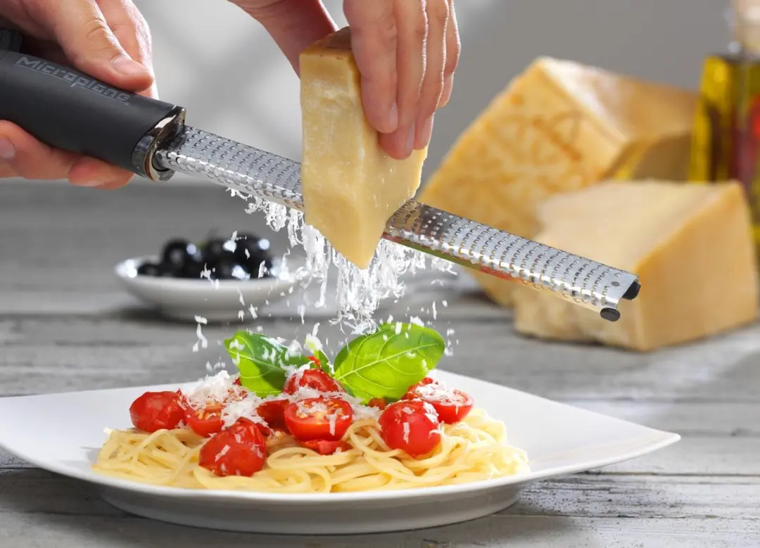 Microplane Premium Classic Rasp Zester - Fijn - Zwart - afbeelding 3 van 6
