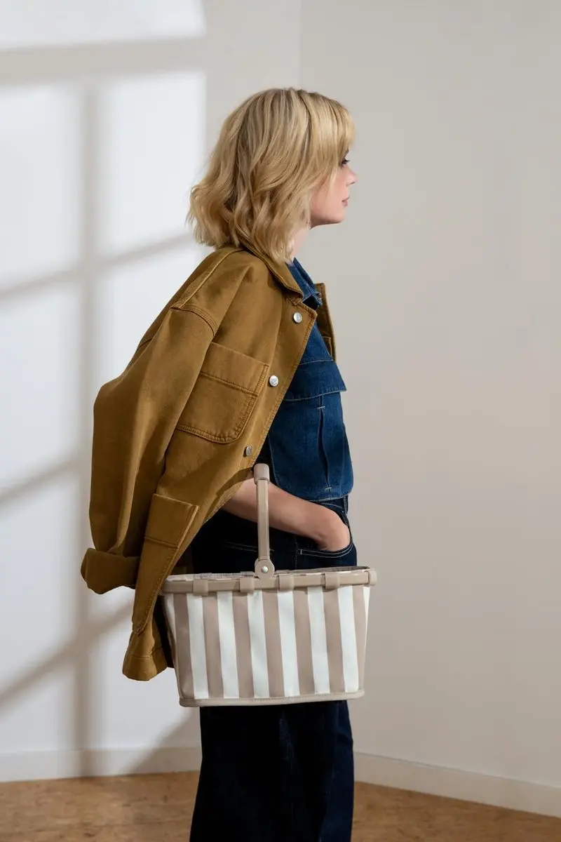 Reisenthel Carrybag XS boodschappenmand - 5L - Summerstripes Coffee - afbeelding 5 van 6