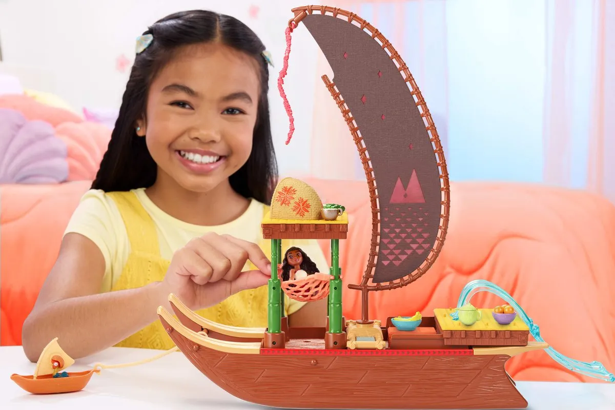 Mattel Moana 2 SD Transforming Boat - Multicolor