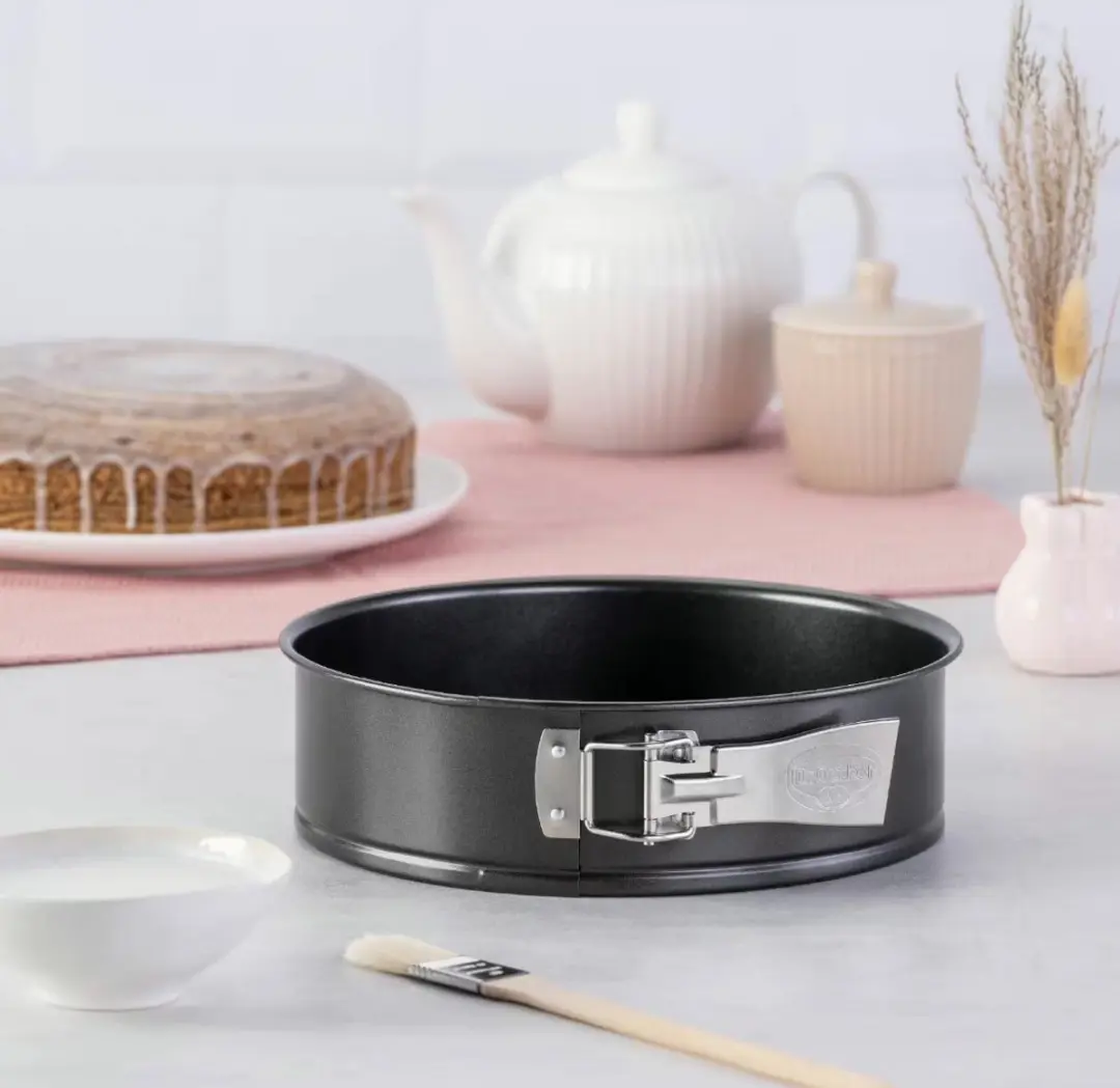 Dr. Oetker Springvorm Classic 24cm - PFAS-vrij - Zwart - afbeelding 3 van 3