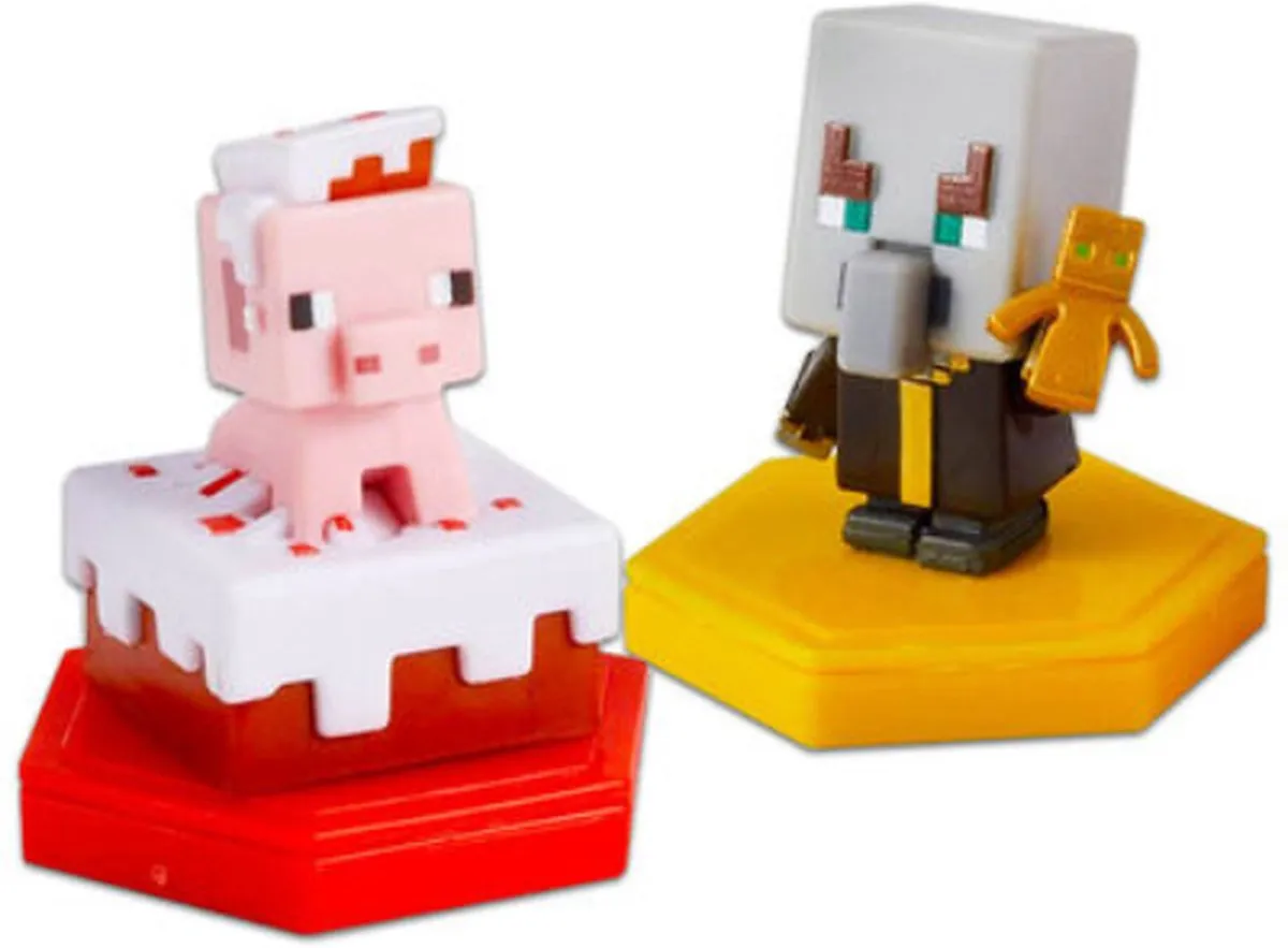 Minecraft Earth Boost Mini Figure Pigging Out Pig & Undying Evoker
