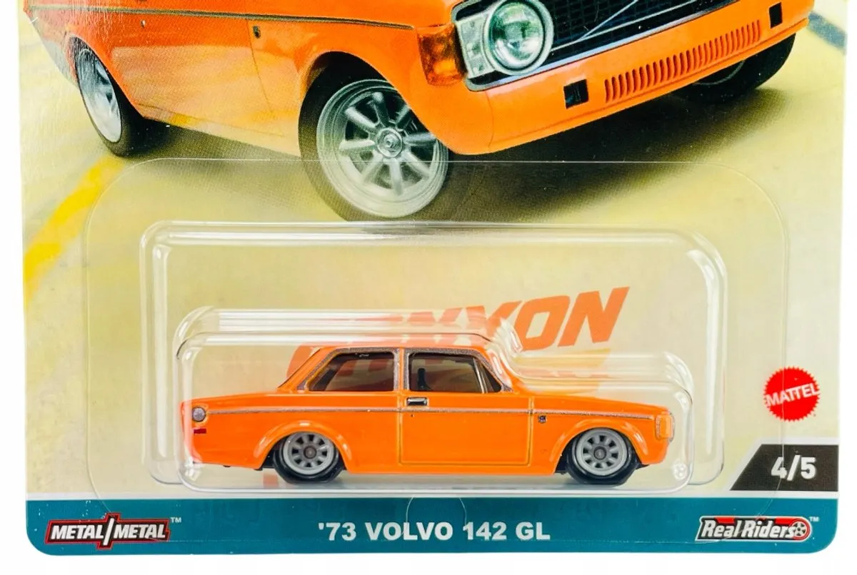 Hot Wheels 1973 Volvo 142 GL Canyon Warriors 1:64 - Oranje FPY86