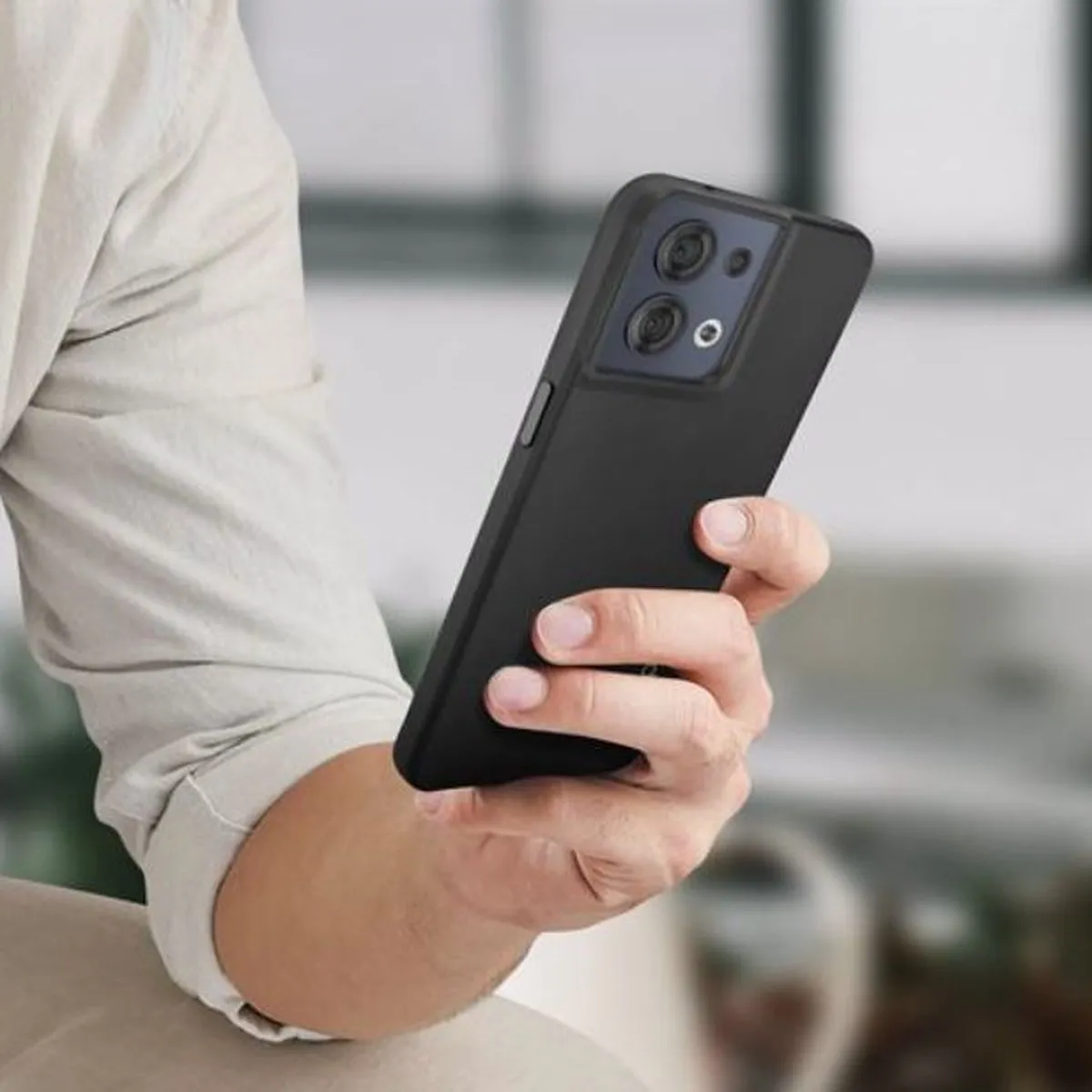OPPO Reno 8 Pro Siliconen Hoesje - Zwart - afbeelding 6 van 6