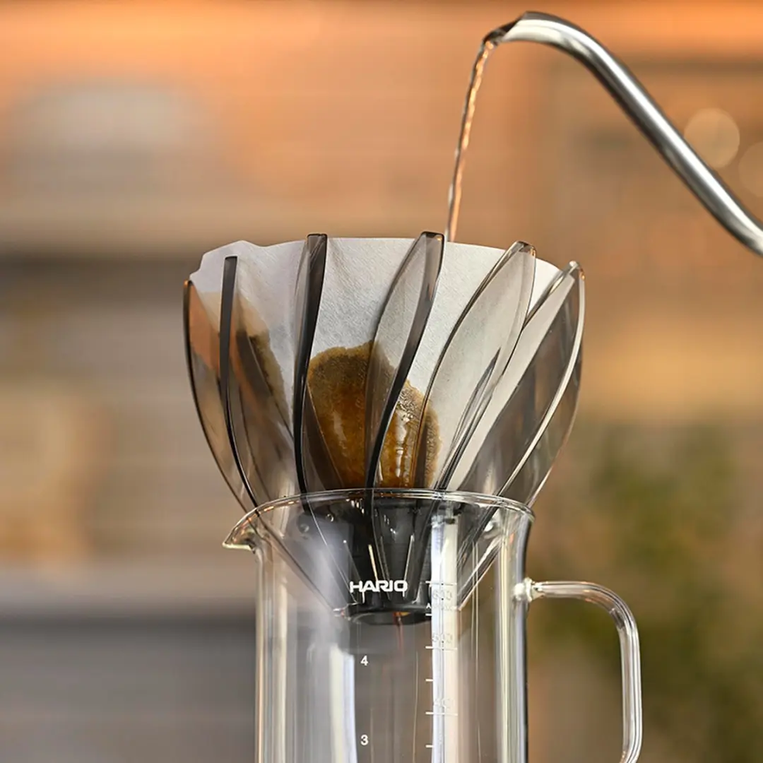 Hario V60 Suiren Dripper 02 - Transparant Zwart - afbeelding 5 van 6
