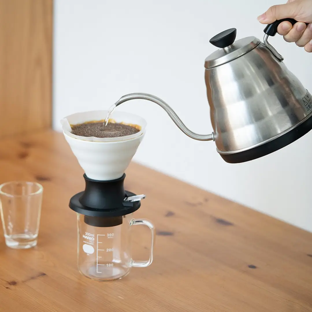 Hario V60 Switch 02 Keramische Koffiedripper - Wit - afbeelding 5 van 5