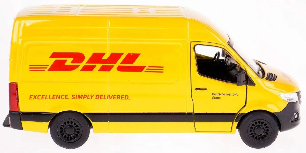 Mercedes-Benz Sprinter Speelgoedauto 1:48 - Geel