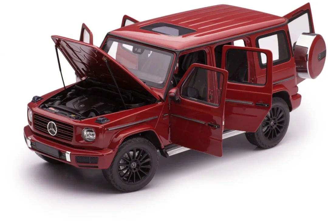 Mercedes-Benz AMG G-Class 1:18 Minichamps