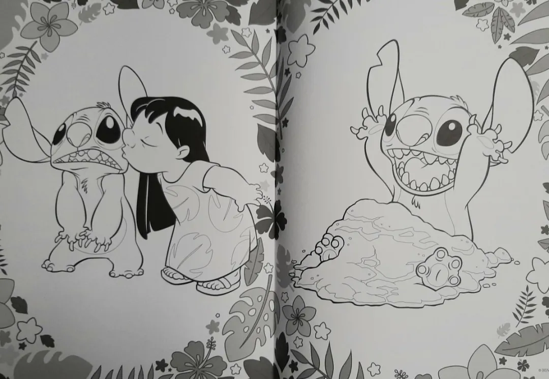 Disney Colorio Kleurboek A4 Lilo & Stitch - 32 Pagina's - Roze/Paars/Oranje