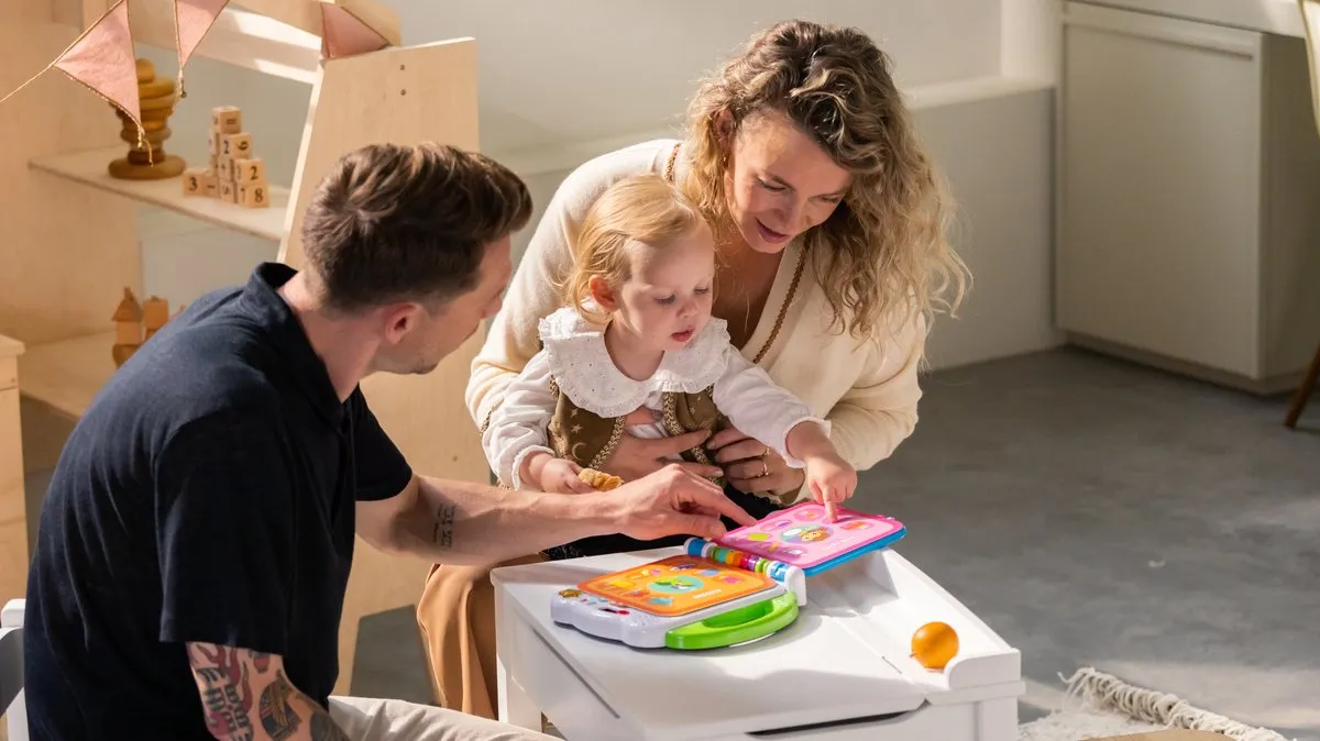 VTech Baby Mijn Eerste 100 Woordjes Boek - Educatief Speelgoed - Woordjes Leren - Nederlands & Engels Gesproken - Cadeau - Kinderspeelgoed 1.5 tot 4 Jaar
