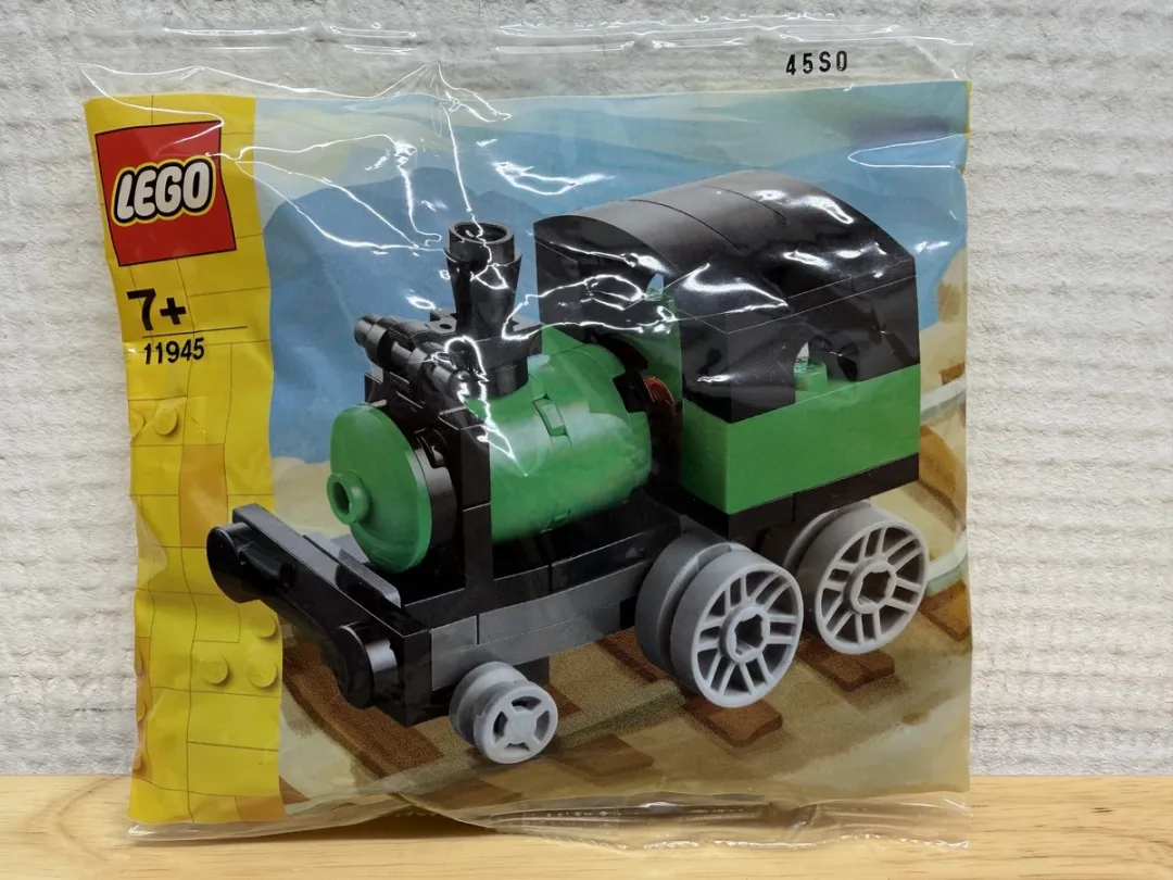 LEGO 11945 Stoomlocomotief