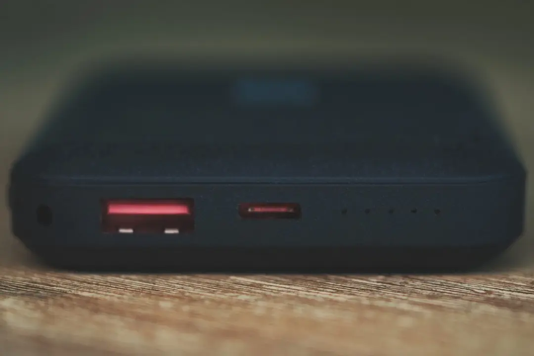 XtremeMac XWH-PMS-13 Magnetische Powerbank - Zwart - afbeelding 4 van 6
