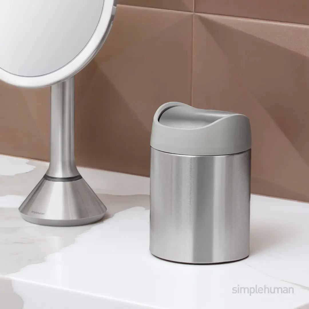 Simplehuman Tafelafvalbakje 1,5L - Geoborsteld Roestvrij Staal - afbeelding 2 van 3