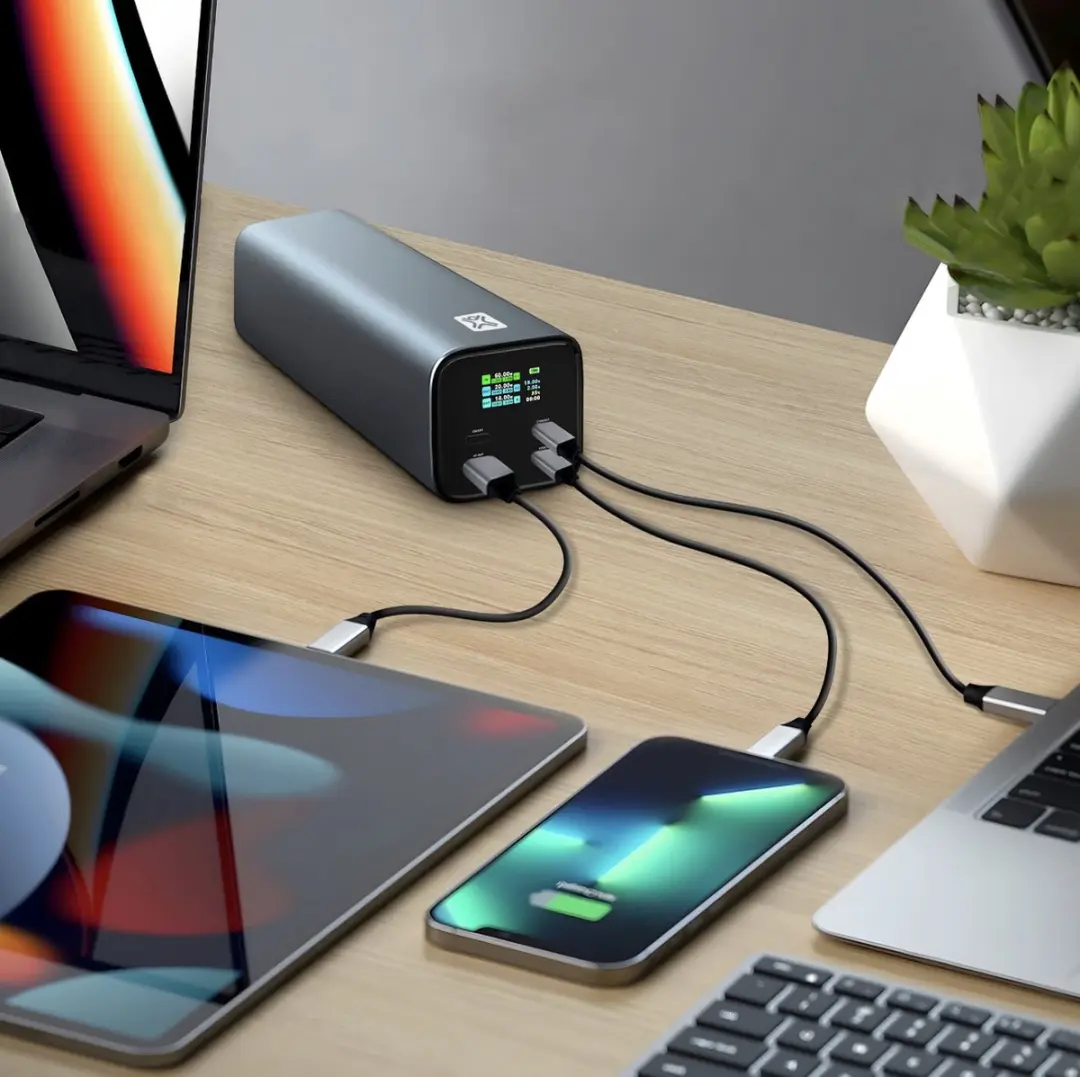 XtremeMac X-Power Max XWH-XPM-13 Powerbank - Zwart - afbeelding 3 van 6