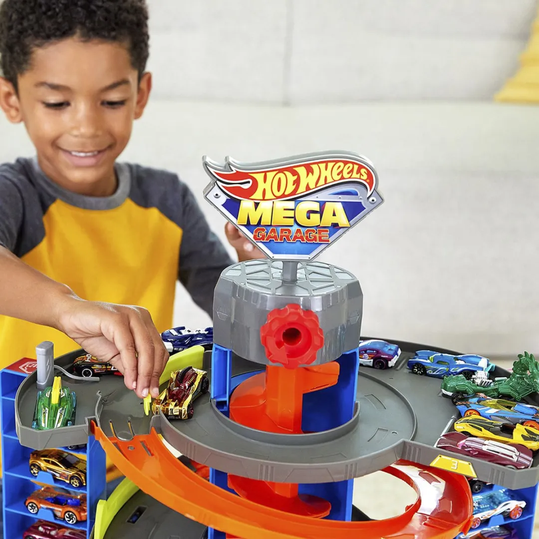 Hot Wheels City Mega Garage GTT95 - Racebaan - Meerkleurig