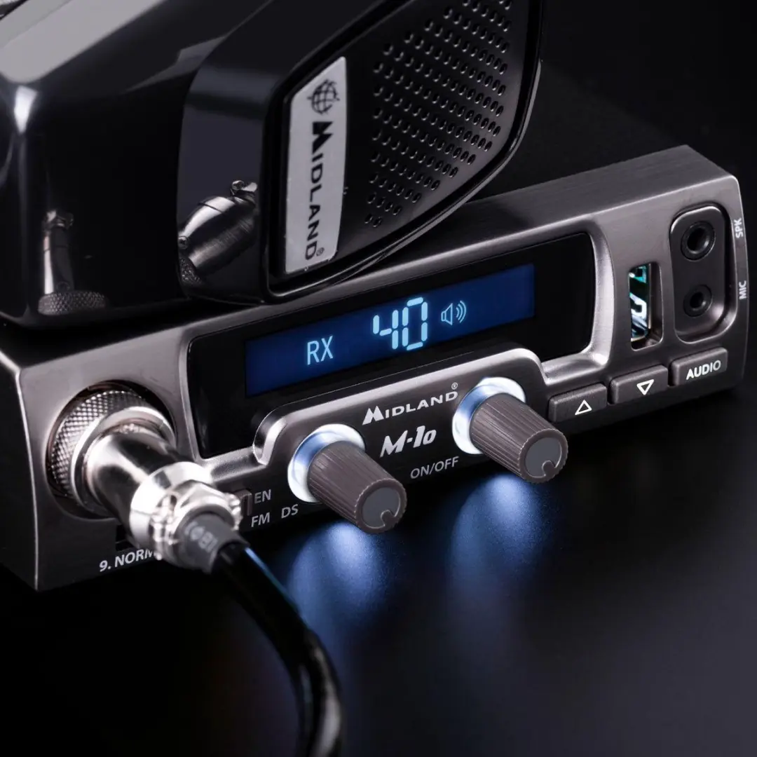 Albrecht Midland M-10 Multinorm AM FM 27mcCB-radio