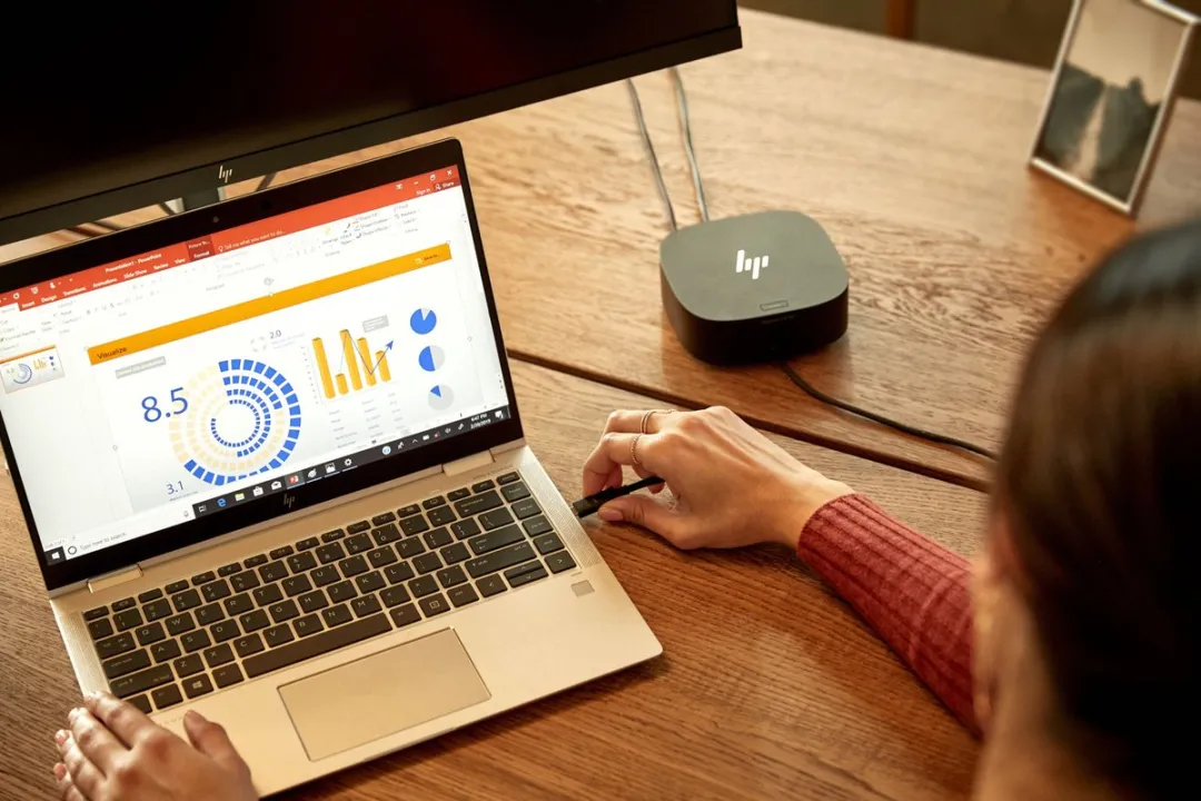 HP Universeel USB-C & USB-A Dockingstation 5TW13AA - Zwart