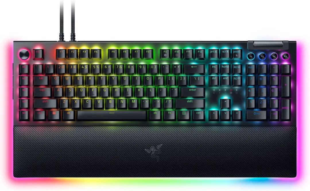 Razer BlackWidow V4 Pro RZ03-04680100-R3M1 Gaming Toetsenbord - Green Switch - Zwart