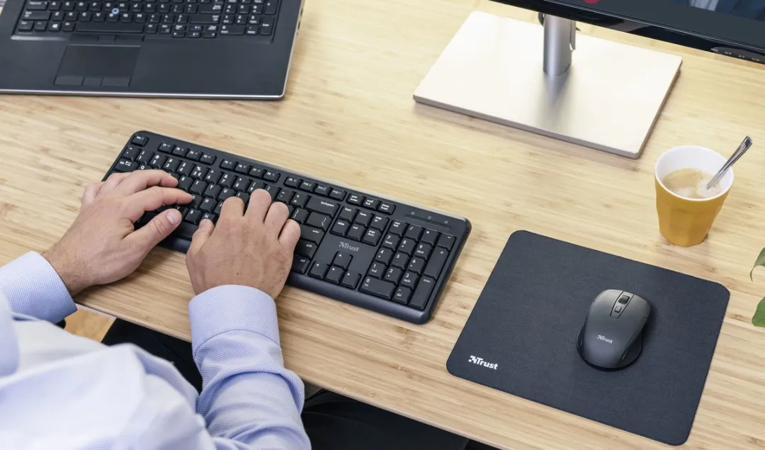 Trust Ody 24335 Draadloos Toetsenbord QWERTZ - Zwart